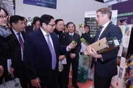 政府总理范明政参观荷兰世界园艺中心