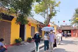 开年之初岘港市旅游业继续展现魅力 不忘防疫安全