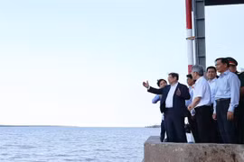 越南政府总理范明政莅临朔庄省调研