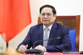 越南政府总理范明政与阿迪达斯首席执行官罗斯特德通电话