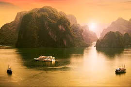 图表新闻：越南下龙湾--亚洲观赏日出日落的胜地之一