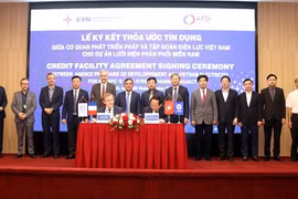 越南电力集团与法国开发署签署协议 为南部配电网项目提供贷款