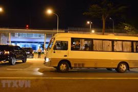 组图：越南连夜将20名韩国游客运送回国