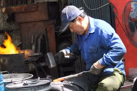 河内古街最后一名纯手工铁匠