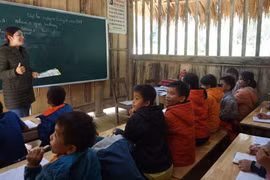 越南积极保障少数民族地区和山区学生的学习条件