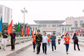 越中两国通过国际口岸促进边境旅游活动 
