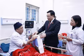 国会主席王廷惠莅临太原省调研