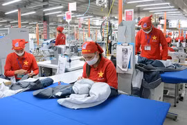 在困难情况下保持经济增长之势