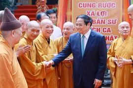 佛历2566年佛诞大典：范明政总理向越南佛教协会致以美好节日祝福