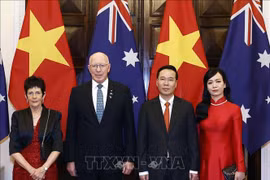 越南国家主席武文赏和夫人设宴招待澳大利亚总督和夫人