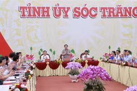 国会主席王廷惠来到朔庄省调研