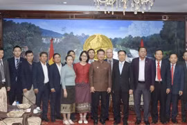 越南始终向老挝给予特别感情和最高优先