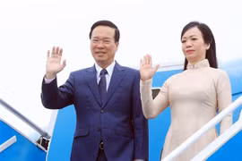 越南国家主席武文赏启程前往美国出席APEC领导人会议周及开展双边活动