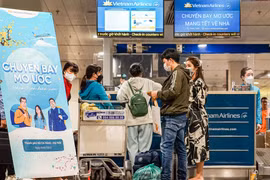 越航组织“梦想航班——团圆之旅”航班 免费送百余名贫困劳动者回乡过年
