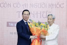 国家主席武文赏出席作品《天下何人泣素如》首发仪式