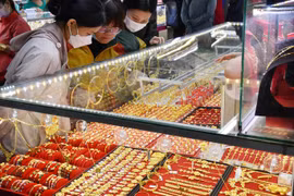 11月20日越南国内市场黄金价格接近7100万越盾