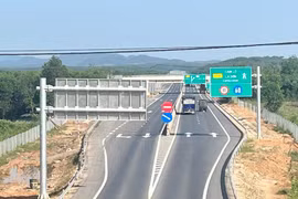 越南多项重点陆路交通项目将于今年底开工兴建
