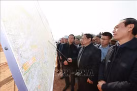 范明政莅临宣光—富寿高速公路项目开展施工进度督导检查工作