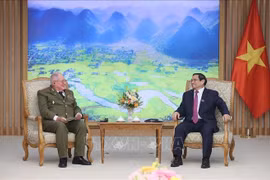 政府总理范明政会见古巴革命武装力量部长