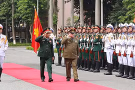 古巴革命武装力量部长对越南进行正式访问