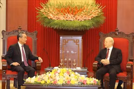 越共中央总书记阮富仲会见中国外长王毅