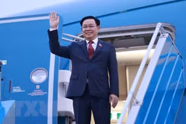 越南国会主席王廷惠启程对孟加拉国和保加利亚进行正式访问