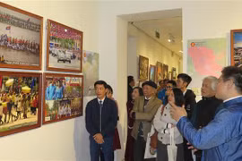 2023年东盟国家艺术文化图片展在承天顺化省举行