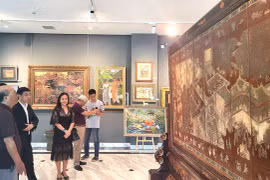 “美丽风光：来自新加坡和越南的现代绘画”画展：彰显越南绘画的生命力 