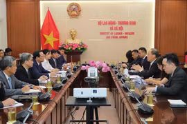 越南与新加坡加强合作 提高劳动力数字化能力