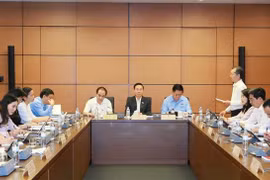 第十五届国会第六次会议：仍存在公务员推卸责任、害怕承担责任的情况