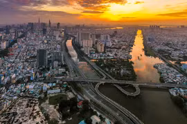 开辟越南南部以东地区的新发展空间