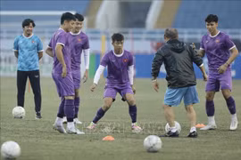 2022年三菱电机杯：越南国足队为半决赛第二回合比赛做好准备