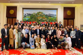 越南驻华大使馆举行越南人社群代表见面会