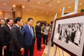 纪念《越南文化纲要》颁布80周年的图片展正式开展