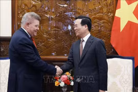 越南国家主席武文赏会见世界工会联合会秘书长