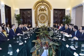越南外交部长裴青山会见中国广西壮族自治区党委书记刘宁