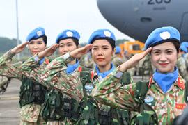 表彰女军人为维和行动做出的贡献