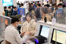 广宁省云屯机场试行生物识别技术帮助旅客实现自助登机