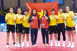 2023年亚运会：越南藤球队获得女子单组决赛银牌