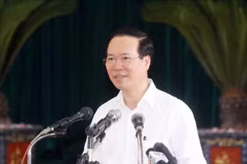 越南国家主席武文赏视察南定省春坚新农村示范乡