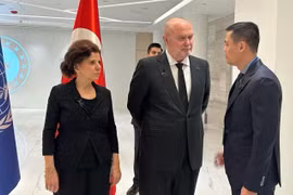 土耳其和叙利亚强震：邓黄江大使出席土耳其在联合国总部举行的为地震遇难者追悼仪式