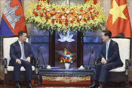越南国家主席武文赏会见柬埔寨首相洪玛奈