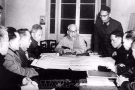 关于在越南结束战争恢复和平的《巴黎协定》签署50周年：从战场到会议桌 （第一期）