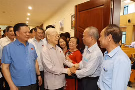 阮富仲总书记：河内市应在打击腐败工作中发挥垂范带头作用