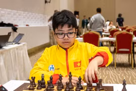 三名越南棋手荣获世界国际青年象棋快棋及超快棋锦标赛金牌