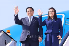 范明政总理圆满结束出席在阿联酋举行的COP 28和开展的双边活动之旅
