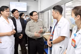 范明政对部分中央医院药品和医疗用品保供工作情况进行突击检查
