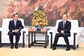 胡志明市高级代表团访问中国广东省