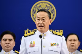  泰国总理承诺提高雇员最低日新标准