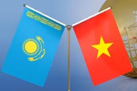 越南政府总理和国会主席向哈萨克斯坦总理和议会下院议长致贺电